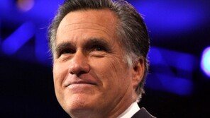 워싱턴 복귀 앞둔 밋 롬니 “트럼프, 대통령 부적격…국격 실추시켰다” 비판