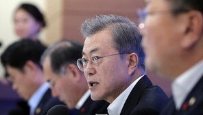 文대통령 ‘임기 끝까지 지지’…콘크리트 지지율 34.6%