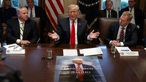 NYT·CNN이 짚은 ‘트럼프 새해 첫 각료회의 발언’ 오류들