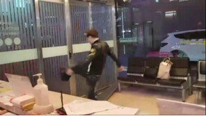 환자가 흉기들고 돌진…진료현장이 공포로 변한 의사들