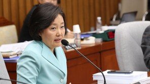 박영선 “퇴근길 시민 만나는 광화문 대통령 보여주길”