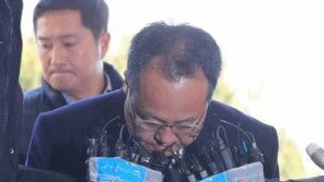 ‘직원 폭행 혐의’ 송명빈 2차 출석…“고소인, 횡령 감추려 폭행 증거 수집”