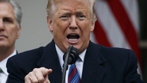 백악관 “국경장벽 예산 확보 위해 모든 옵션 검토”