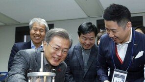 文대통령, 중소·벤처기업인 초청 간담회…경제 행보 ‘가속’