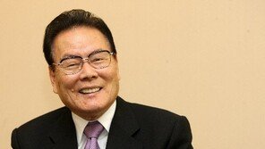 ‘암투병’ 이어령 “항암 치료 안 받아 …암 관찰하며 친구로 지내”