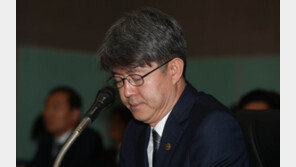 文대통령 지적에…통계청 “과태료 조항 고지도 안 하겠다”