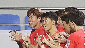 [아시안컵] 답답했던 한 판, 결국 해결사는 황의조