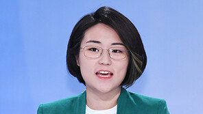 신지예 “산천어 축제, 생태계 파괴·동물학대…양식장서 가져온 것”