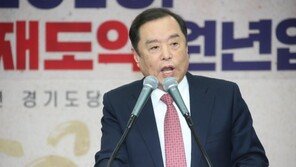김병준 “靑인사, 왜 조국은 교체 안하나”