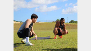“한국 선배 같다” 박세혁이 말하는 ‘전설’ 아베