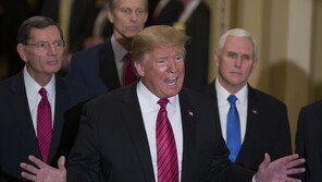 트럼프, 셧다운 해결 안되면 다보스포럼 참석 취소 검토