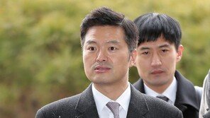 ‘靑 민간사찰 의혹’ 김태우 세번째 檢 출석…“진실 밝혀지길”