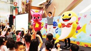 우리나라 동요 ‘상어가족’ 빌보드 핫100 32위 센세이션