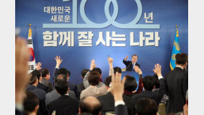 ‘김태우·신재민’ 文대통령 다른 시각…‘수사대상 vs 큰그림 봐야’