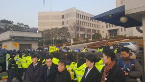 양승태 입장문 발표 예고 대법 긴장고조…공무원 노조 “용납 못해” 시위