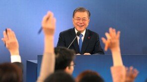 日언론들 “문 대통령, 지지율 저하 의식해 일본 비판”