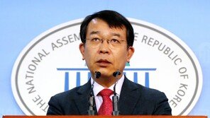 ‘술집’이라고 했던 김종대 “인사자료 분실, 버스정류장”