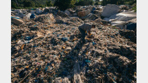 필리핀에 남은 불법폐기물 5100톤 “현지 처리도 고려”