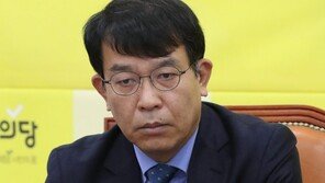 ‘술집’이라더니…김종대 “軍 인사자료 분실 장소는 버스정류장”