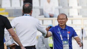 박항서의 베트남, 이란에 0-2 패배…이란·이라크 16강行