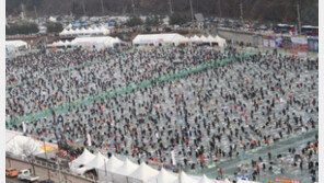 화천산천어축제 13년 연속 100만 돌파 예상…국민 축제로 자리매김