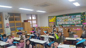 [단독]폐교위기 초교, 딱 10년만에 ‘찾아오는 학교’로 거듭난 비결?