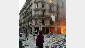 파리 제과점 가스 폭발… 3명 사망