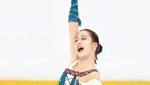 열다섯 유영 “언니들 비켜”