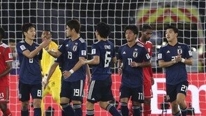 ‘하라구치 골’ 일본, 16강 진출…북한은 6골 실점 대패