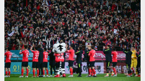 비슷한 상황에 놓인 아시안컵 우승후보 한국과 일본