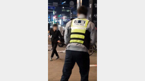 암사역 흉기 난동 현장서 “OO야, 그러지마” 애타는 女목소리 