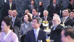 文대통령, 15일 靑서 5대 그룹 대기업 총수들 만난다…간담회 개최