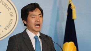 바른미래 “유시민, 北 대변인 노릇이나 하라고 관심 주는 것 아냐”