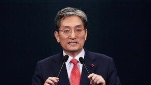 노영민 실장 “개별 발언 자제해주길”…SNS 포함여부 ‘주목’