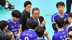 ‘모두가 투혼’ 대한항공, 미안한 박기원 감독