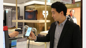 위기의 카드사, ‘QR 페이’로 탈출구 모색