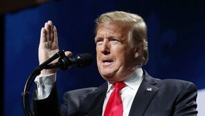 CNN “트럼프,지난 주말 인편으로 김정은에 친서 전달”