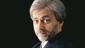 “피아노라 쓰고 완벽이라 읽는 남자”, 짐머만 리사이틀