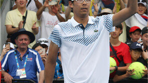 0-2서 3-2… ‘정현 드라마’ 첫 회는 대역전극