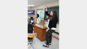 [단독]사교육 없이 영어실력 키워도 탈? ‘원어민 교사’ 제동건 전교조