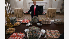 트럼프 “햄버거 만찬 좋았다”…CNN “트럼프다운 설정”