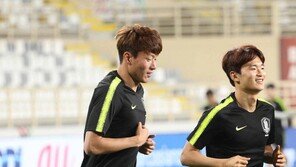 완벽하지 않은 손흥민과 밀집 수비…황의조 한 방 절실