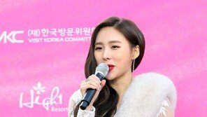‘파격 의상’ 한초임 누구? ‘러브캐처’ 출연+카밀라 멤버