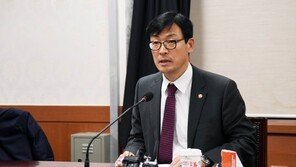 정부 “브렉시트 최악상황 대비…한영 FTA 신속 체결”