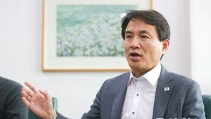 김진태 “홍준표·김무성, 전당대회 나와라…황교안도 나온 마당에”