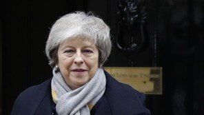 英메이 내각 운명은?…문답으로 알아보는 향후 시나리오