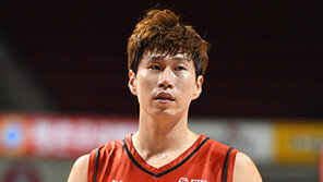 ‘무릎 수술’ 오세근, 사실상 시즌 아웃