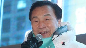 손학규 “경제 살릴려면 文 대통령 정신 제대로 차려야”