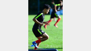 이승우 물병에 화풀이…기성용 “어떤 마음인지 이해, 잘 타이르겠다”