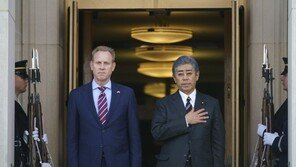 日방위상, 美국방장관 대행과 첫 회담…‘레이더 갈등’ 자국입장 설명